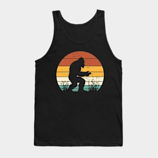 Bigfoot Sasquatch Playing Video Games Vintage Distressed Gamer Tank Top